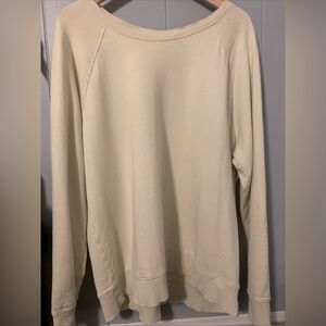 Woman’s ATHLETA crewneck, in light lime XLG Tall